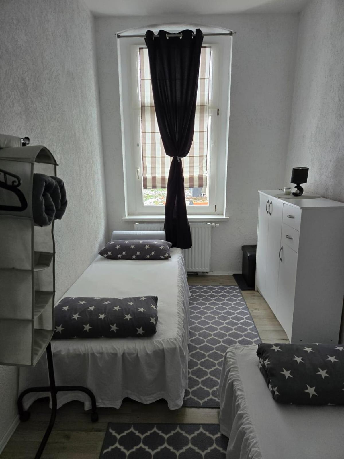 Ferienwohnung Am Bahnhof 베른부르크 외부 사진